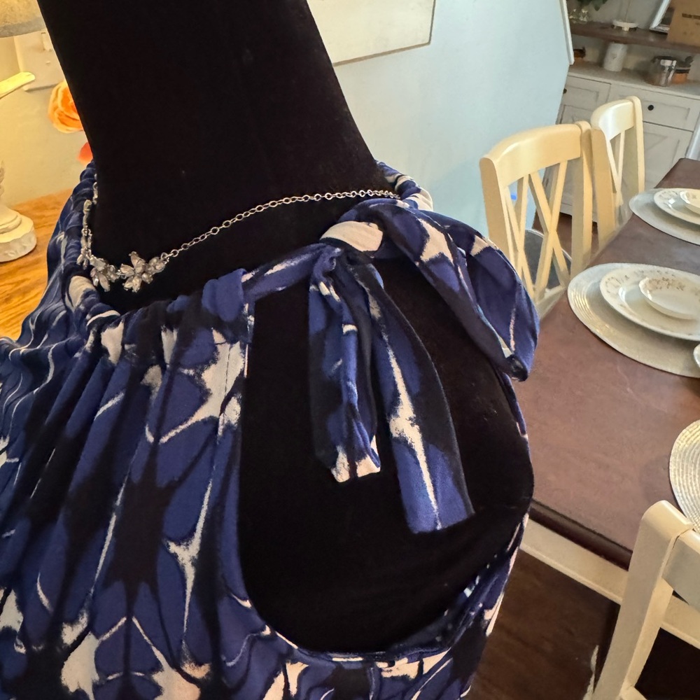 Small Banana Republic knee length dress - Picture 4 of 6
